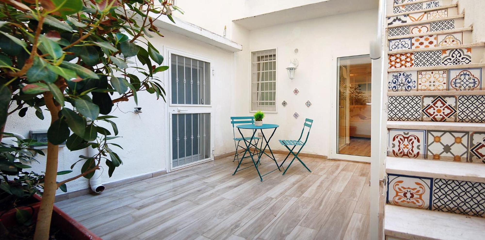 La Casa Del Melo Hotel Bari Bagian luar foto