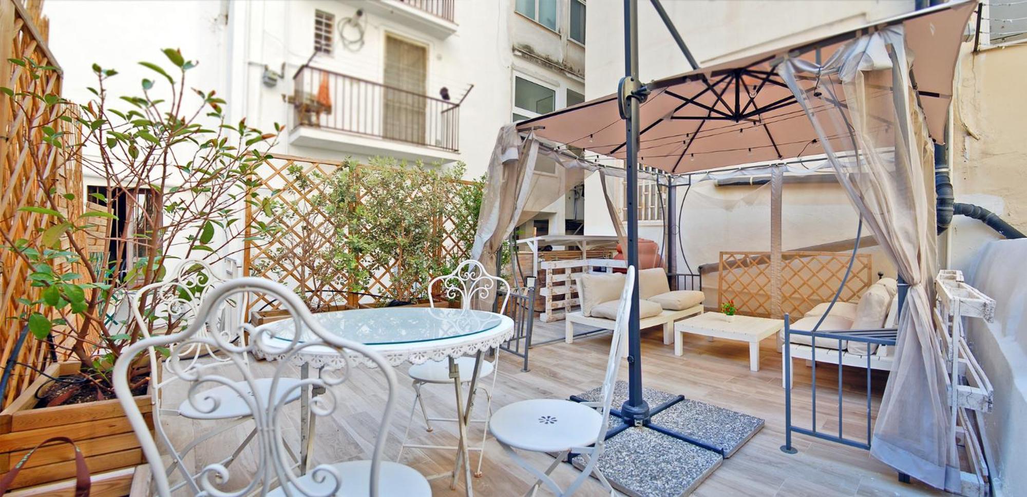 La Casa Del Melo Hotel Bari Bagian luar foto